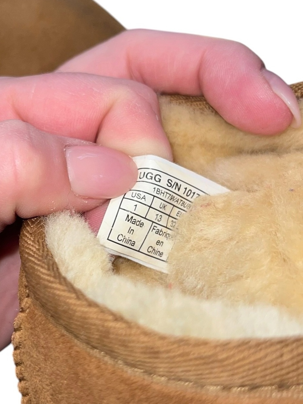 UGG Classic II Chestnut Sheepskin Boots Kids Size 1 Youth EU 32 Genuine Suede - Picture 9 of 9